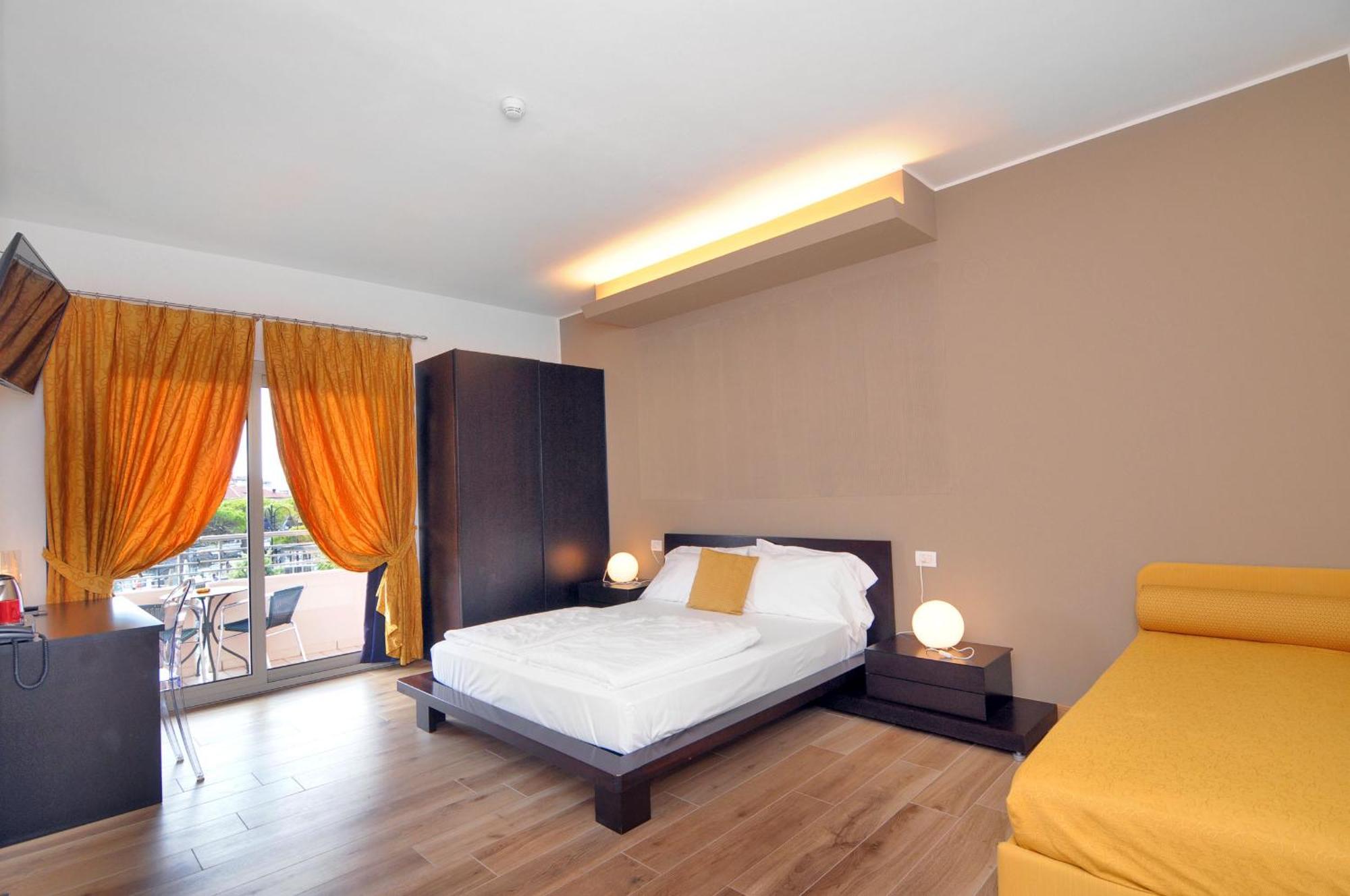 Eco Hotel Cleofe Caorle Eksteriør bilde