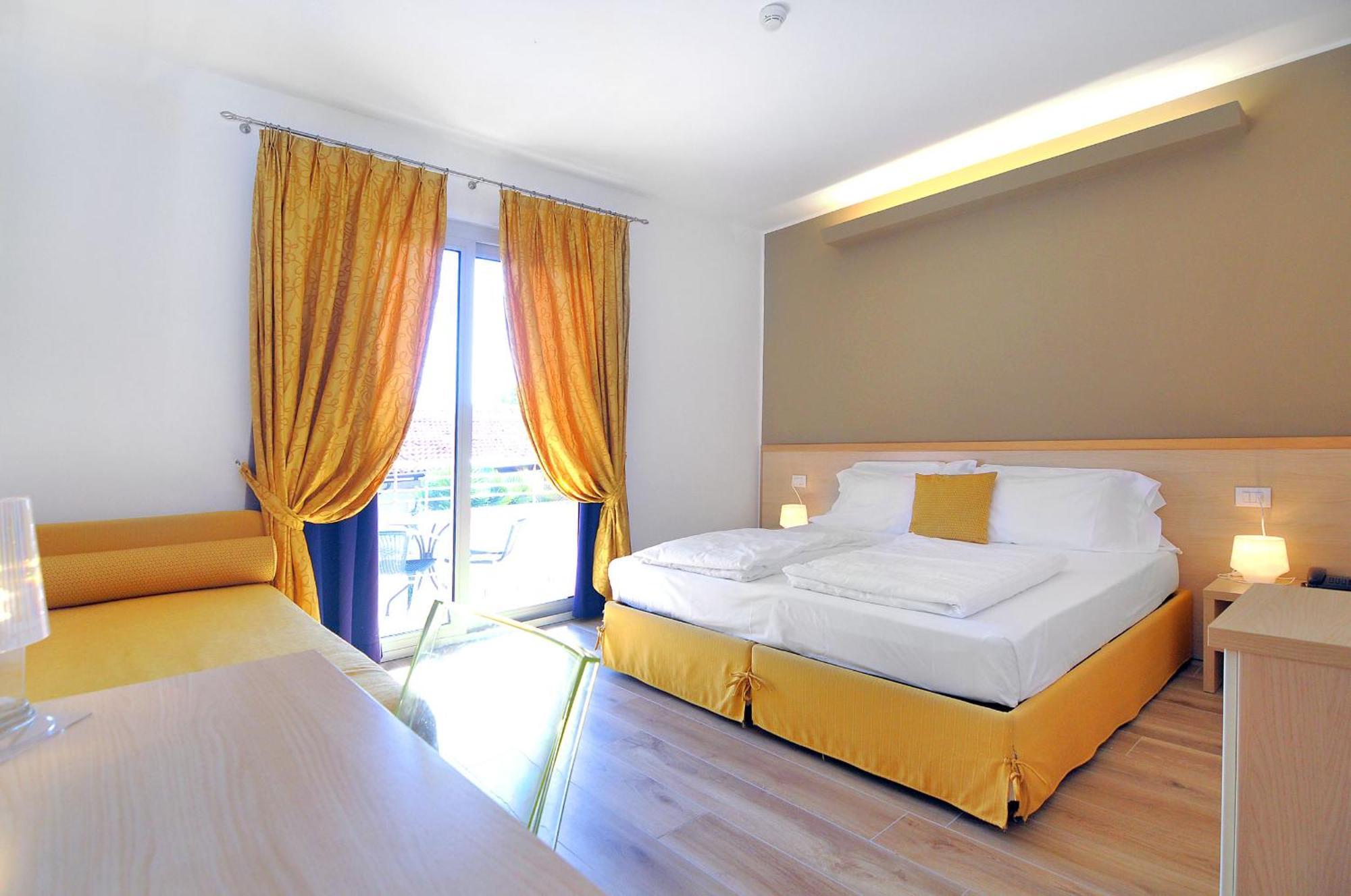 Eco Hotel Cleofe Caorle Eksteriør bilde